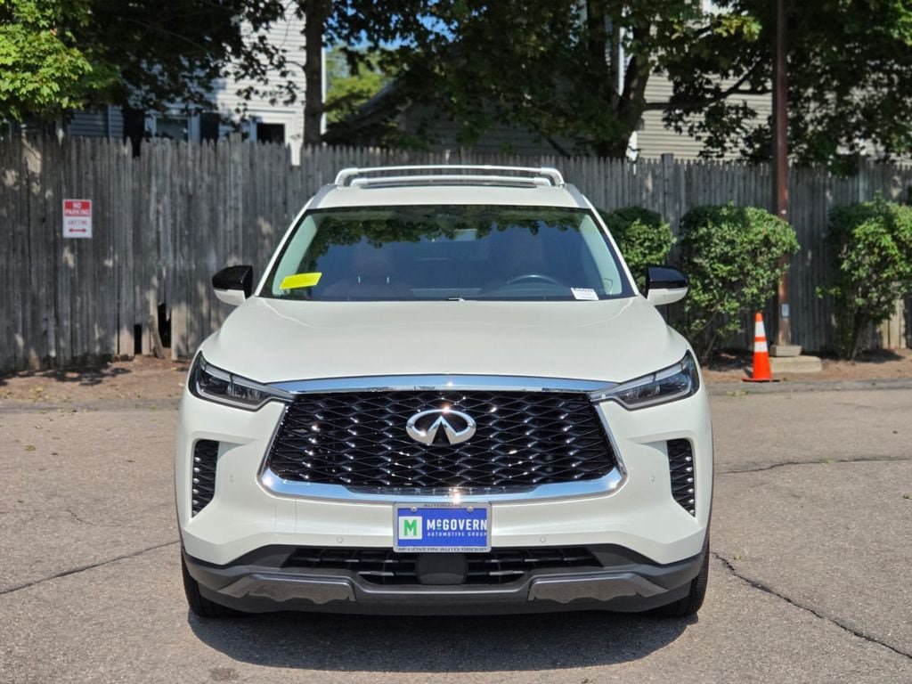 Used 2023 INFINITI QX60 Sensory w/ Cargo Package AWD/4WD image 9