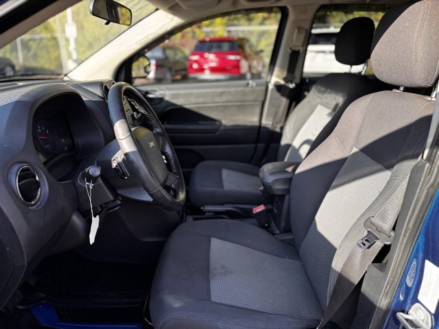 Used 2010 Jeep Compass Sport image 5