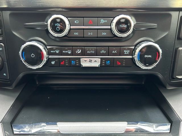 Used 2025 Ford F350 Lariat w/ Black Appearance Package image 26