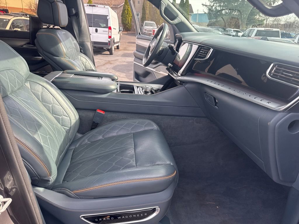 Used 2022 Jeep Grand Wagoneer Series III w/ Rear Seat Video Group 1 image 40