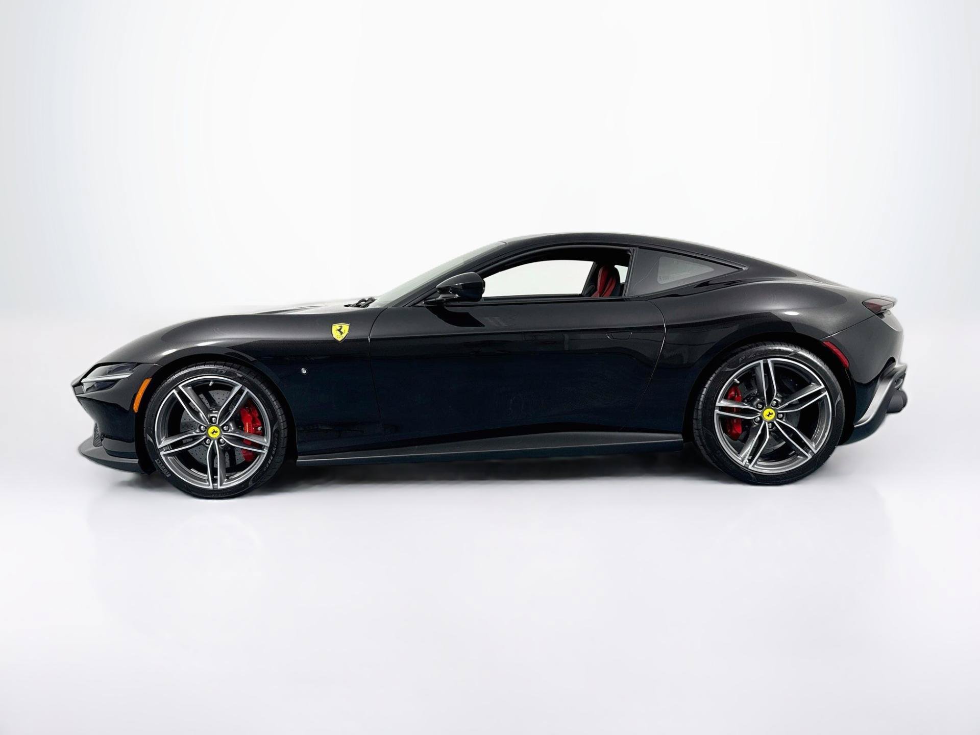 Used 2022 Ferrari Roma RWD image 8