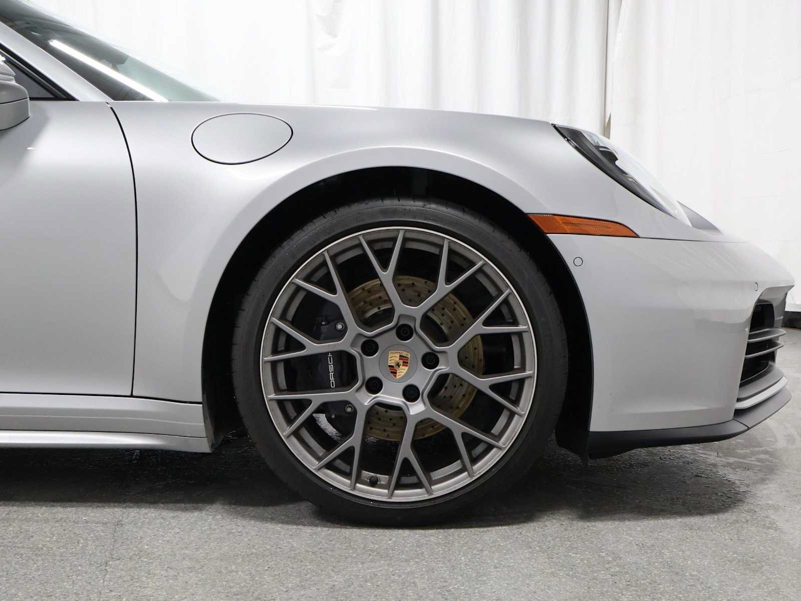 Certified 2025 Porsche 911 Carrera RWD image 11