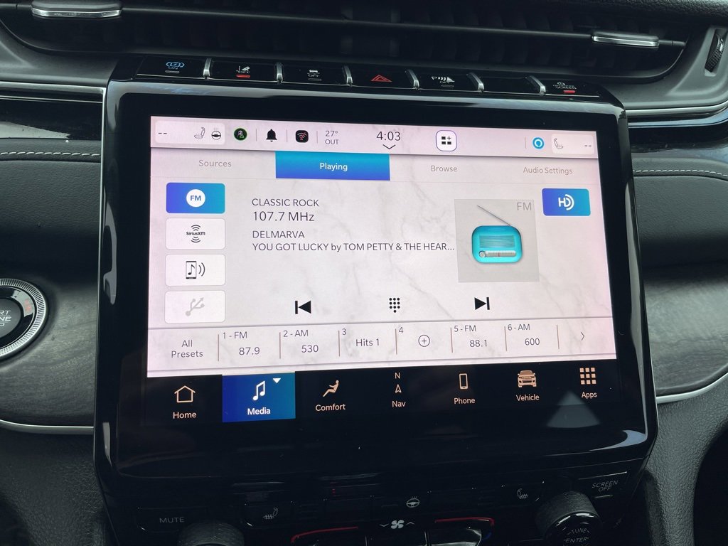 Used 2023 Jeep Grand Cherokee 4WD 4xe image 10