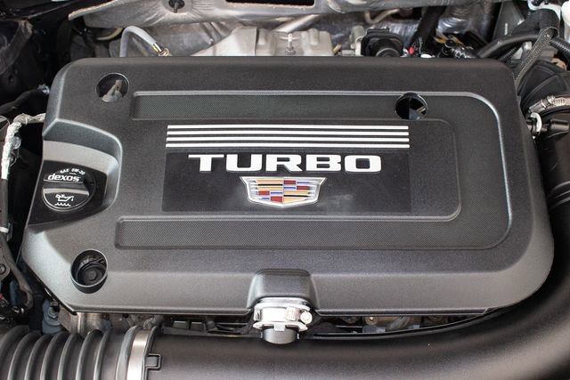 Used 2023 Cadillac XT4 Luxury w/ Cold Weather Package image 4