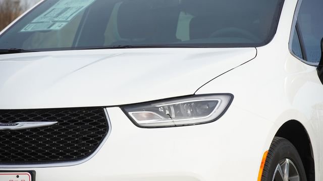 New 2026 Chrysler Pacifica Pinnacle FWD image 4