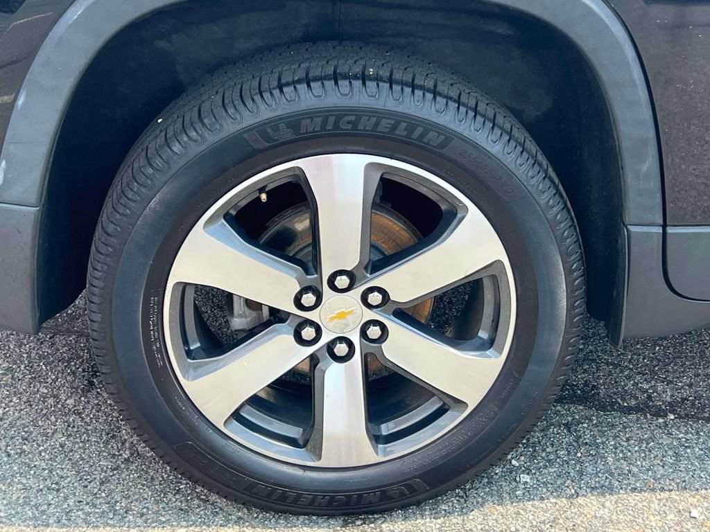 Used 2019 Chevrolet Traverse LT w/ LT Premium Package AWD/4WD image 11