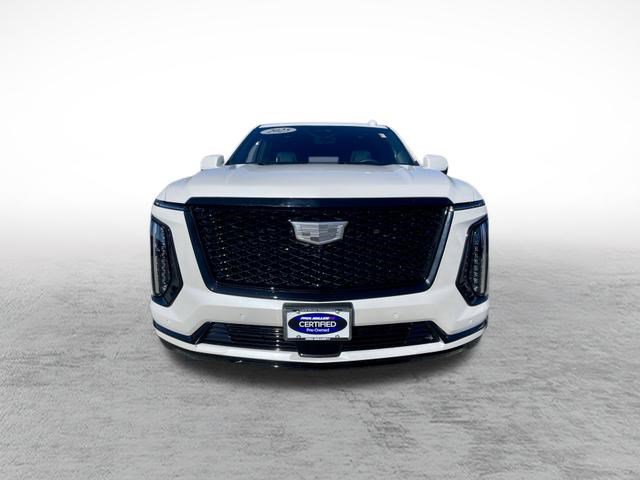 Used 2025 Cadillac Escalade Sport Platinum w/ LPO, ONYX Package image 2