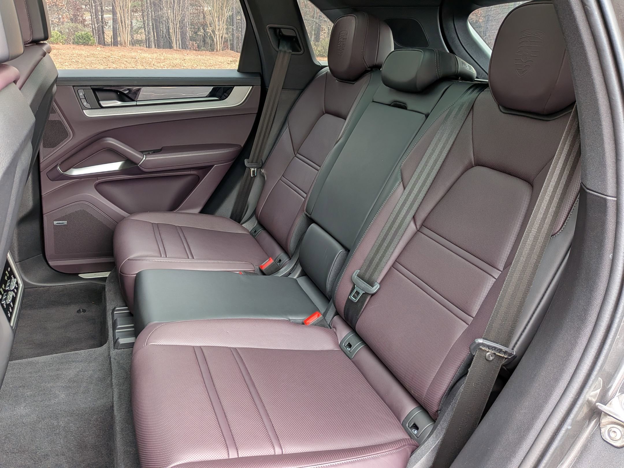 Certified 2025 Porsche Cayenne GTS AWD/4WD image 32