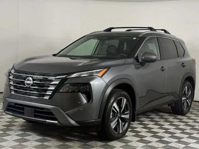 Used 2024 Nissan Rogue SL w/ SL Premium Package FWD image 2