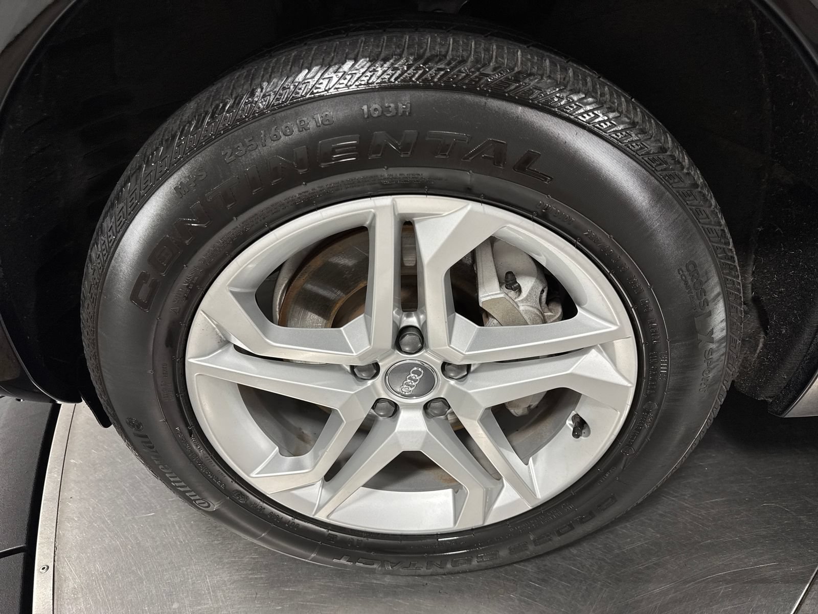 Used 2019 Audi Q5 2.0T Premium w/ Convenience Package AWD/4WD image 2