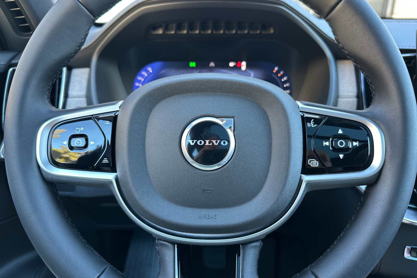 New 2026 Volvo XC90 B6 Plus image 22