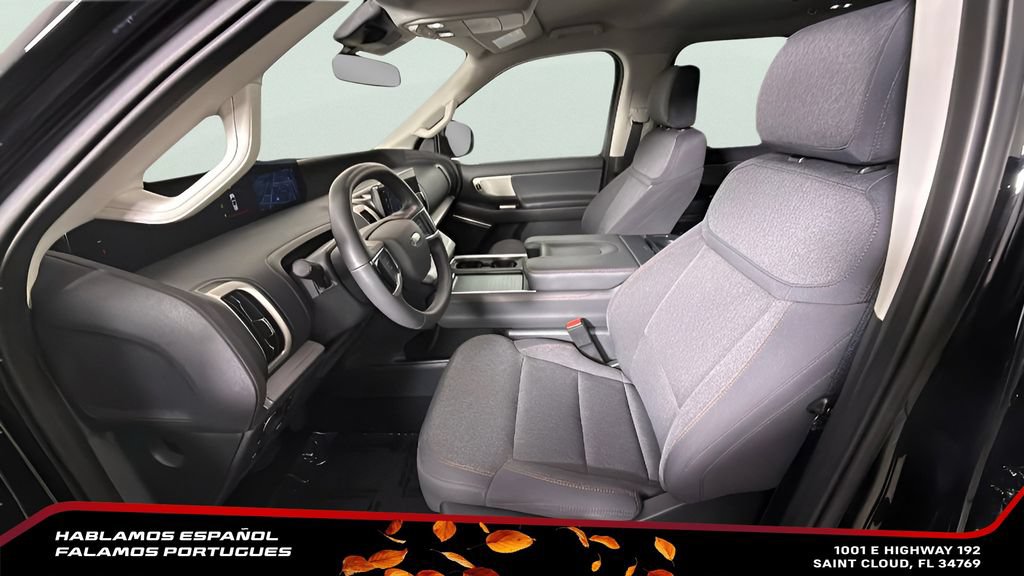 Used 2025 Ford Expedition Max Active AWD/4WD image 17