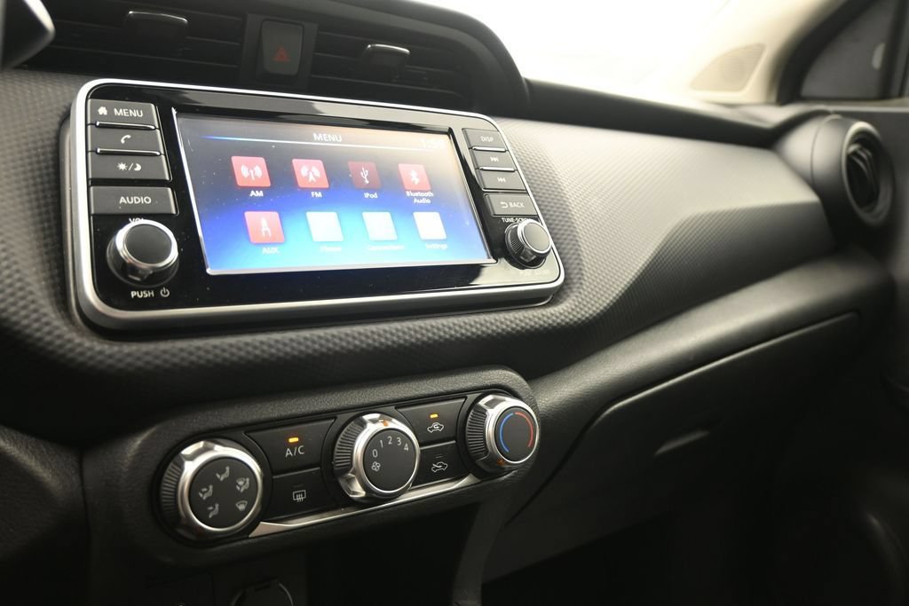 Certified 2025 Nissan Kicks Play S FWD image 18