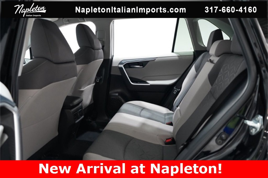 Used 2024 Toyota RAV4 XLE image 30