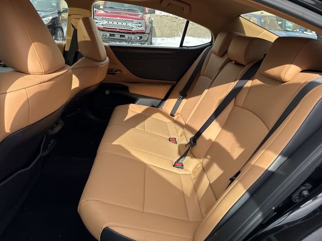 Used 2024 Lexus ES 300h w/ Premium Package image 26