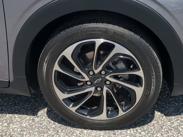Used 2023 Chevrolet Bolt EUV Premier w/ Sun & Sound Package image 11
