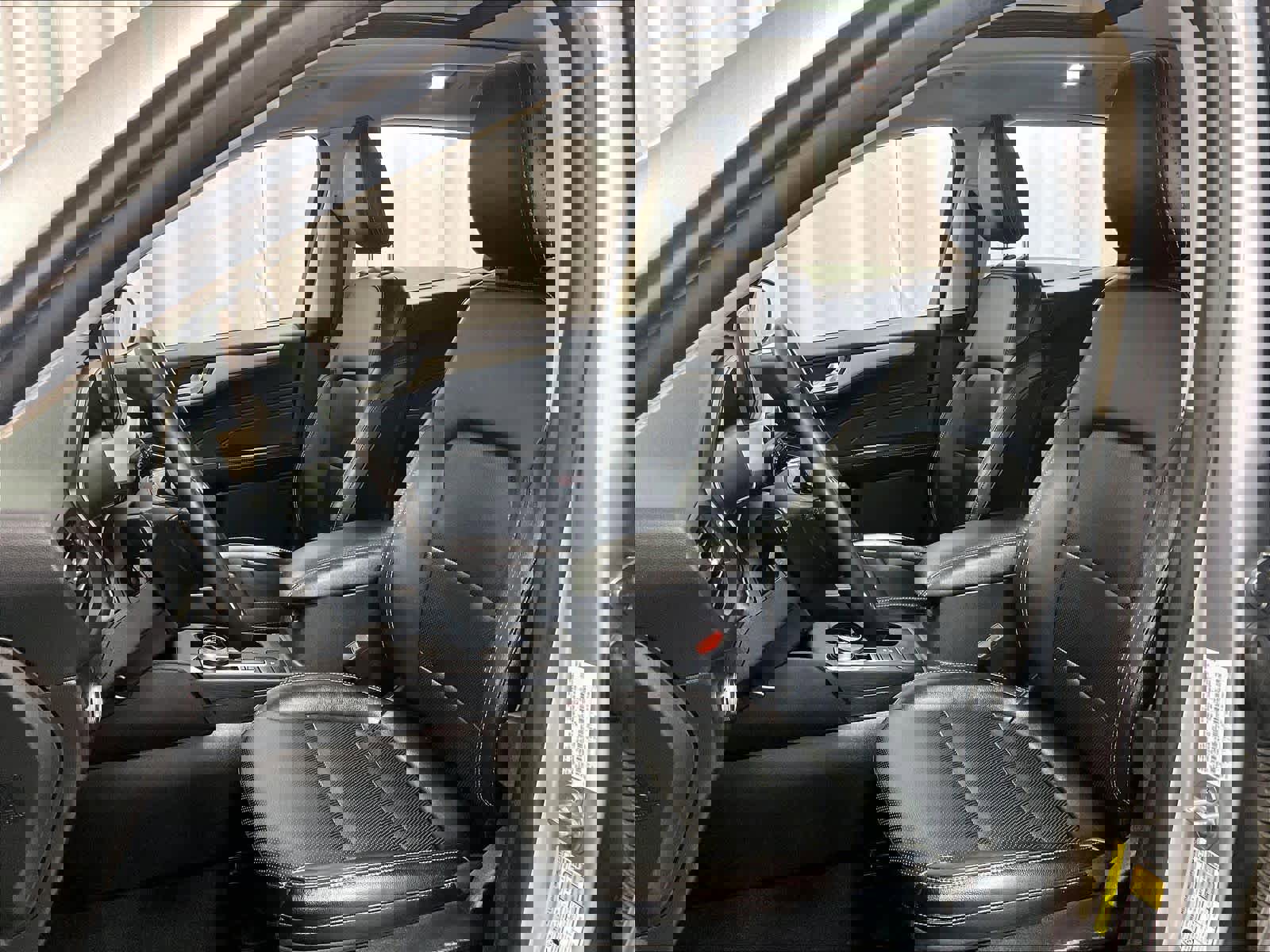 Used 2022 Ford Escape SEL w/ Technology Package image 10