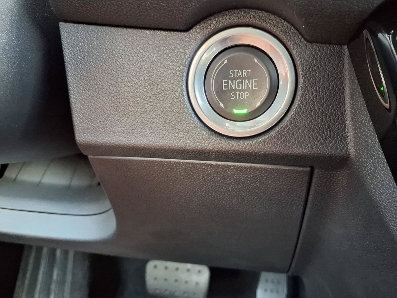 Used 2024 Chevrolet Traverse LT w/ Enhanced Driving Package FWD image 13