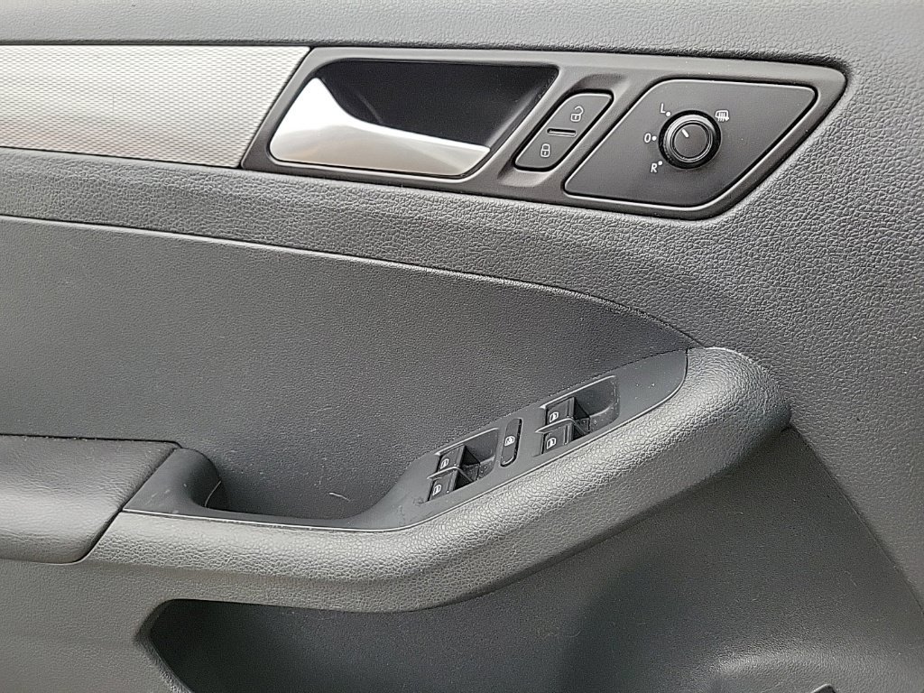 Used 2017 Volkswagen Jetta S FWD image 11