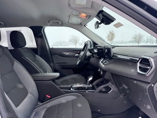 Used 2024 Chevrolet TrailBlazer LT w/ LT Cold Weather Package image 22