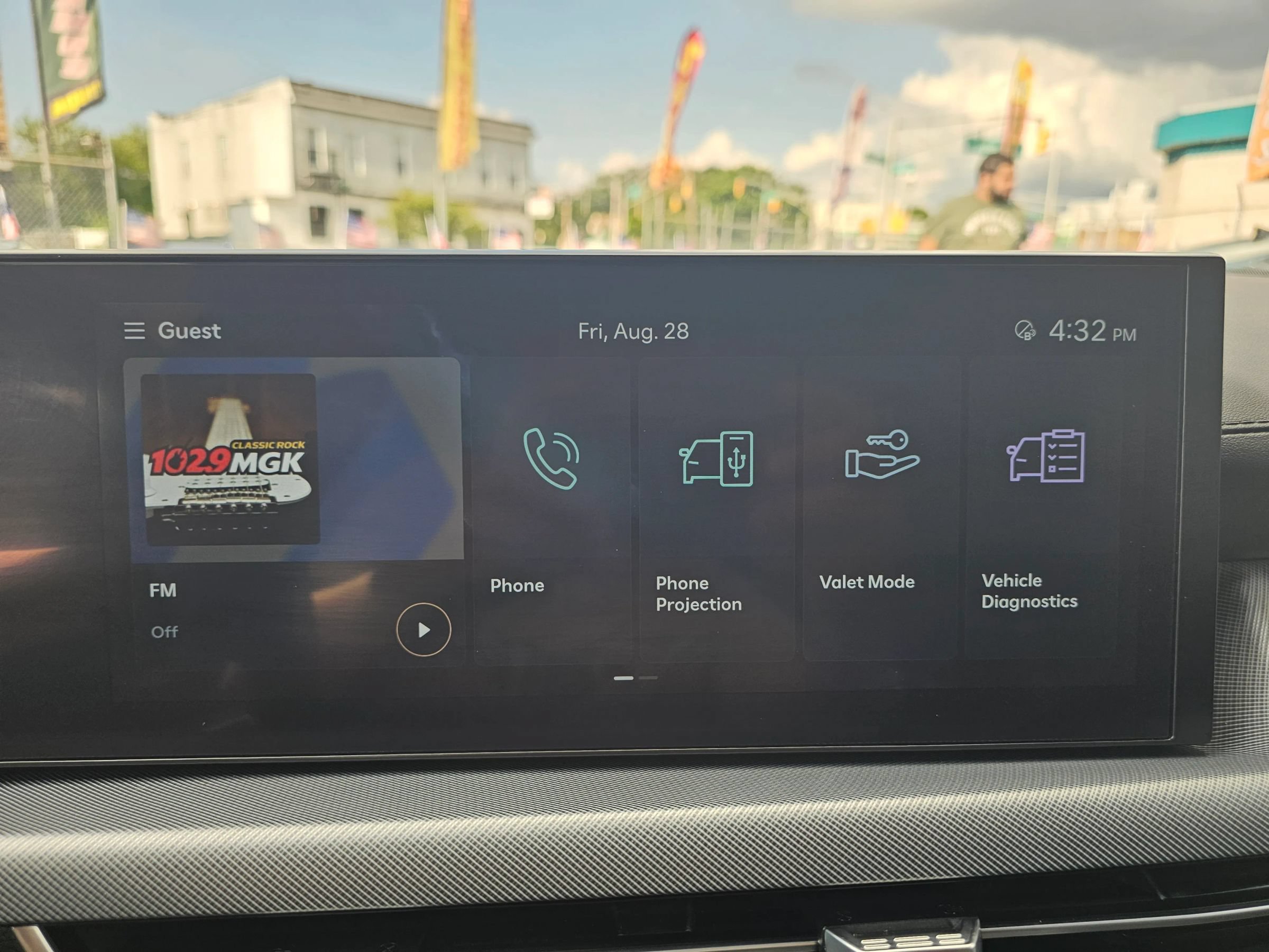 Used 2025 Hyundai Sonata SEL FWD image 17
