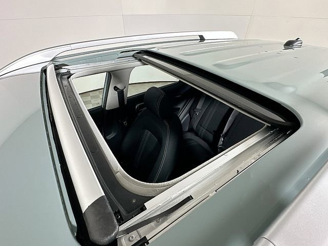 Certified 2025 Hyundai Venue SEL FWD image 9