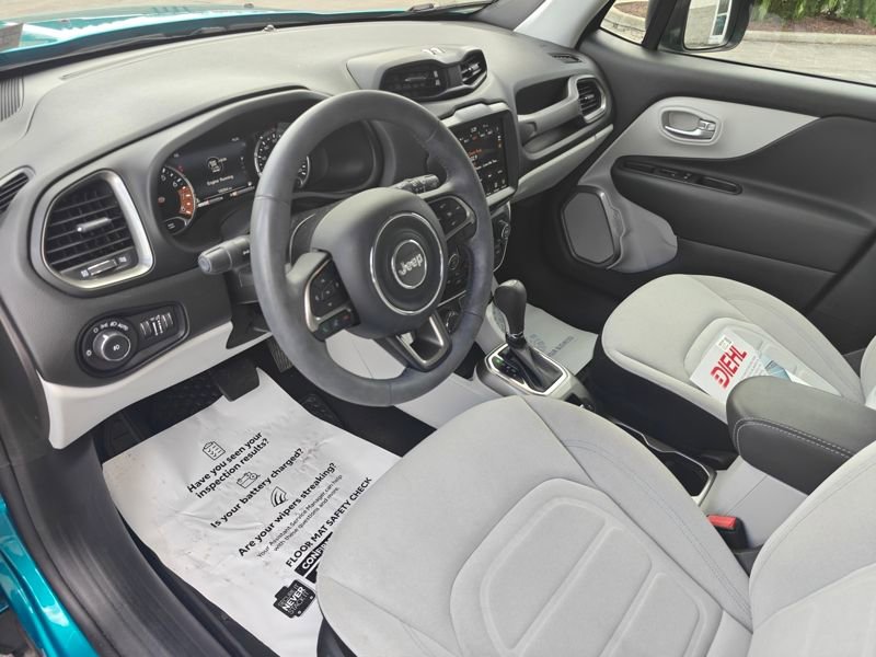 Used 2022 Jeep Renegade Latitude image 12