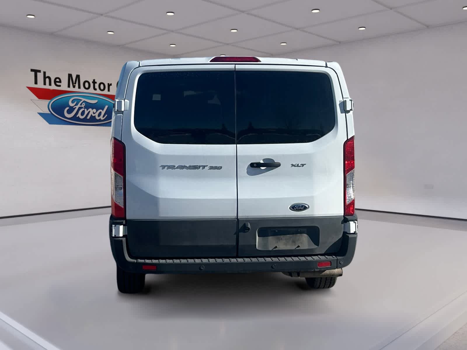 Used 2023 Ford Transit 350 XLT image 6