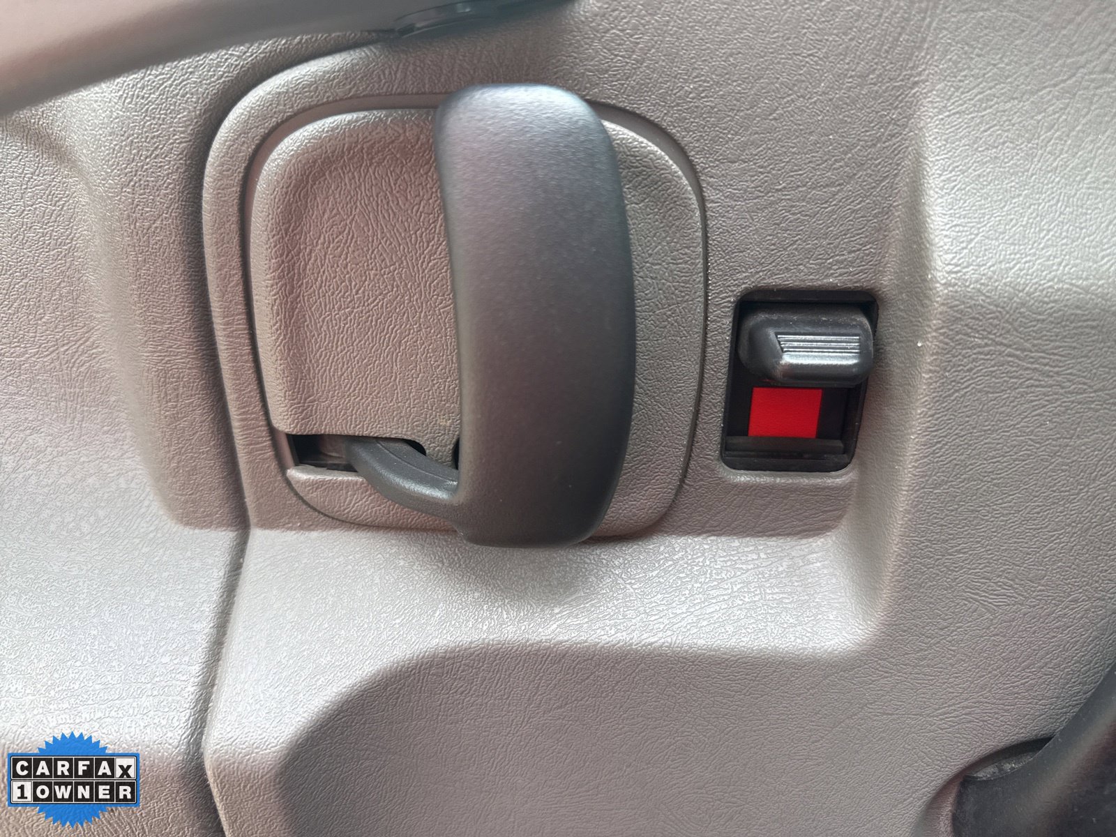 Used 2020 Chevrolet Express 3500 RWD image 13