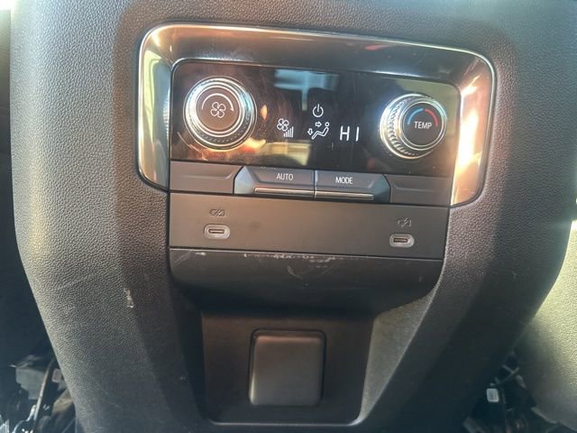 Used 2023 GMC Yukon SLT image 13