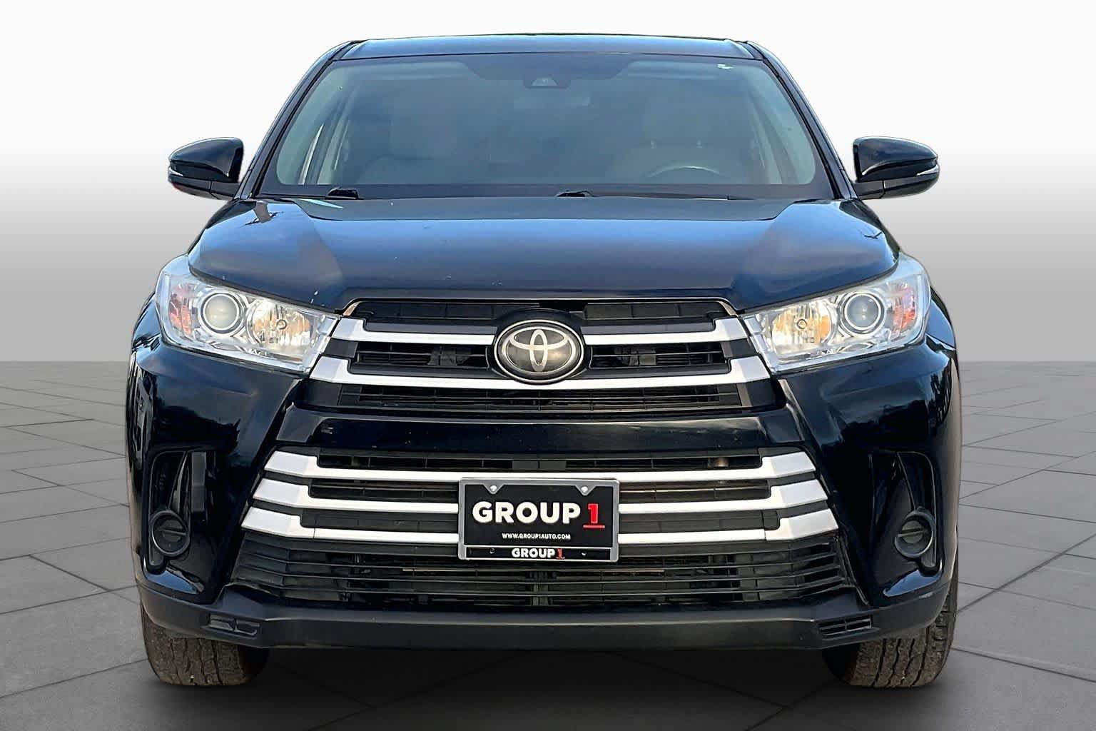 Used 2019 Toyota Highlander LE FWD image 4