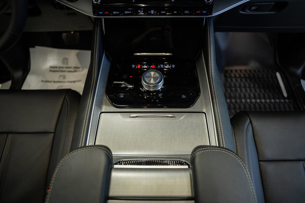 New 2026 Jeep Grand Wagoneer L 4WD image 31