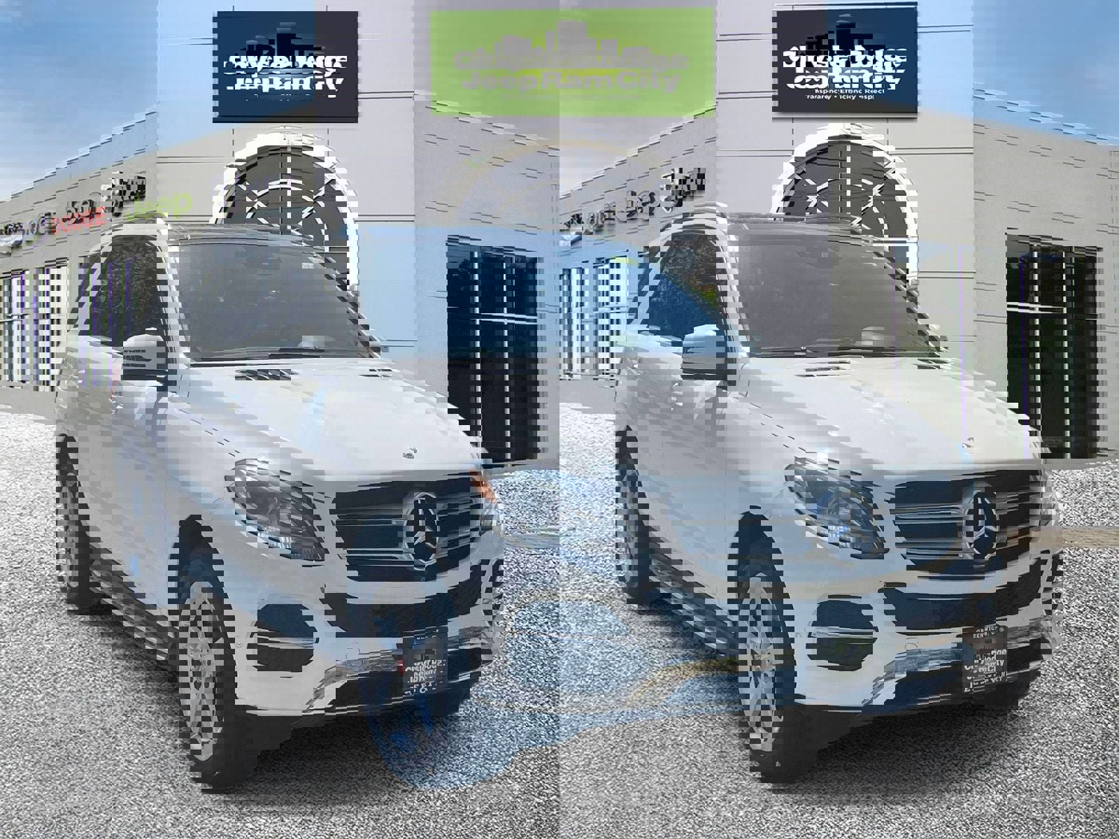 Used 2017 Mercedes-Benz GLE 350 4MATIC image 4