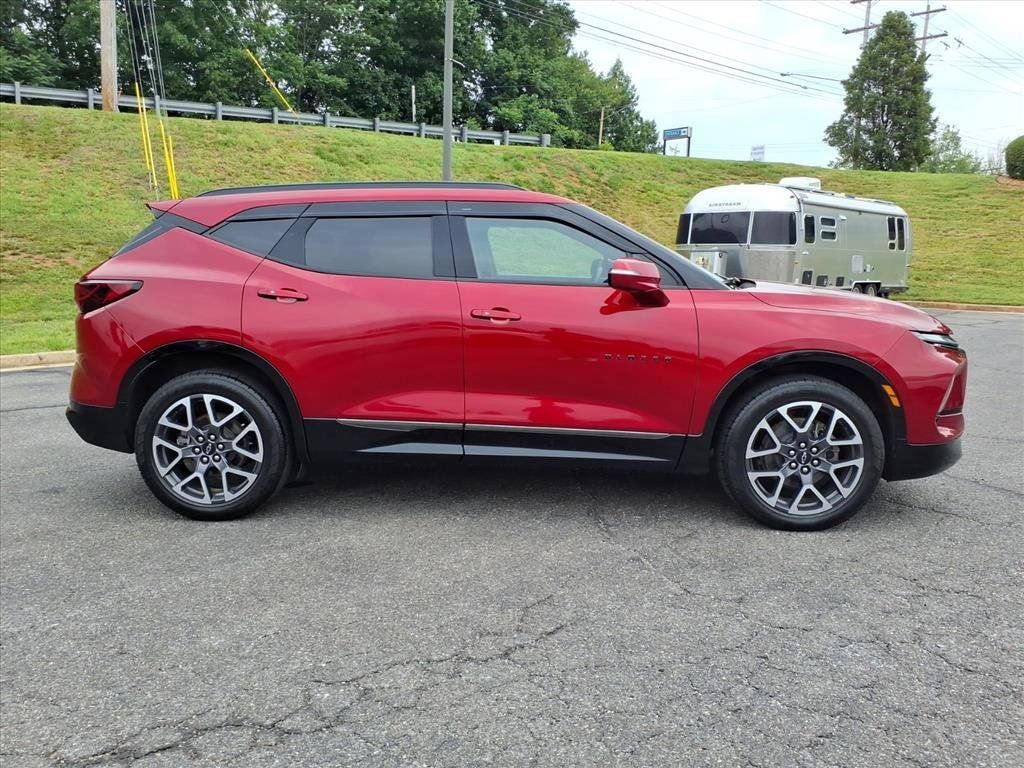 Used 2023 Chevrolet Blazer RS AWD/4WD image 2