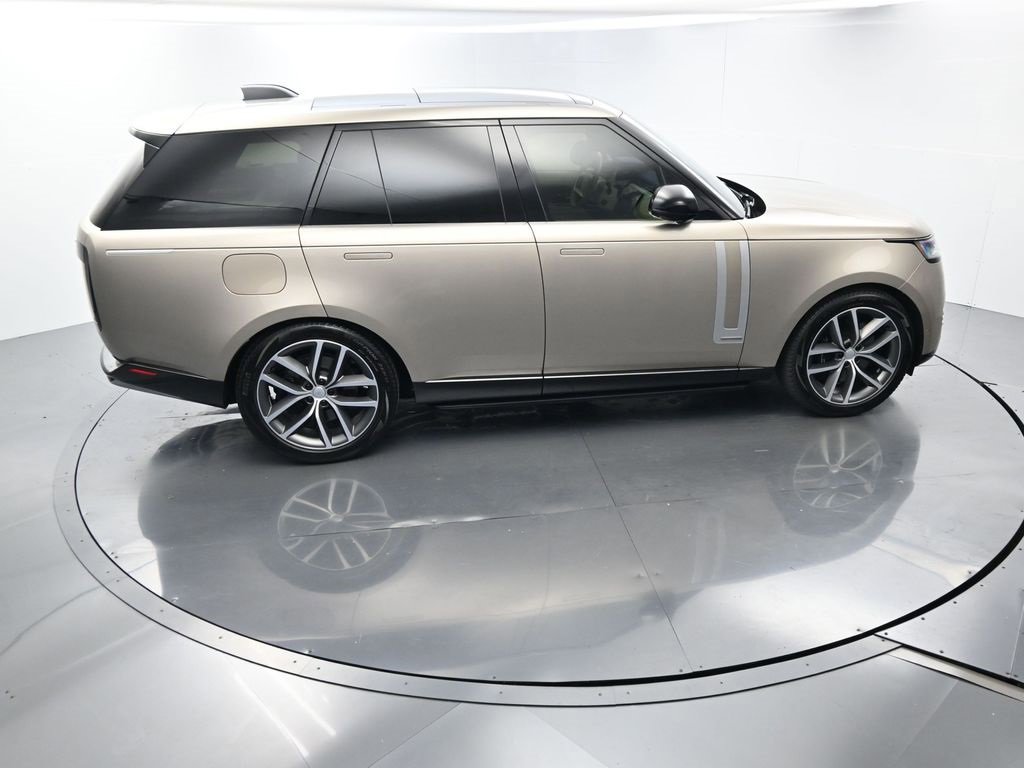 Used 2025 Land Rover Range Rover Autobiography image 38
