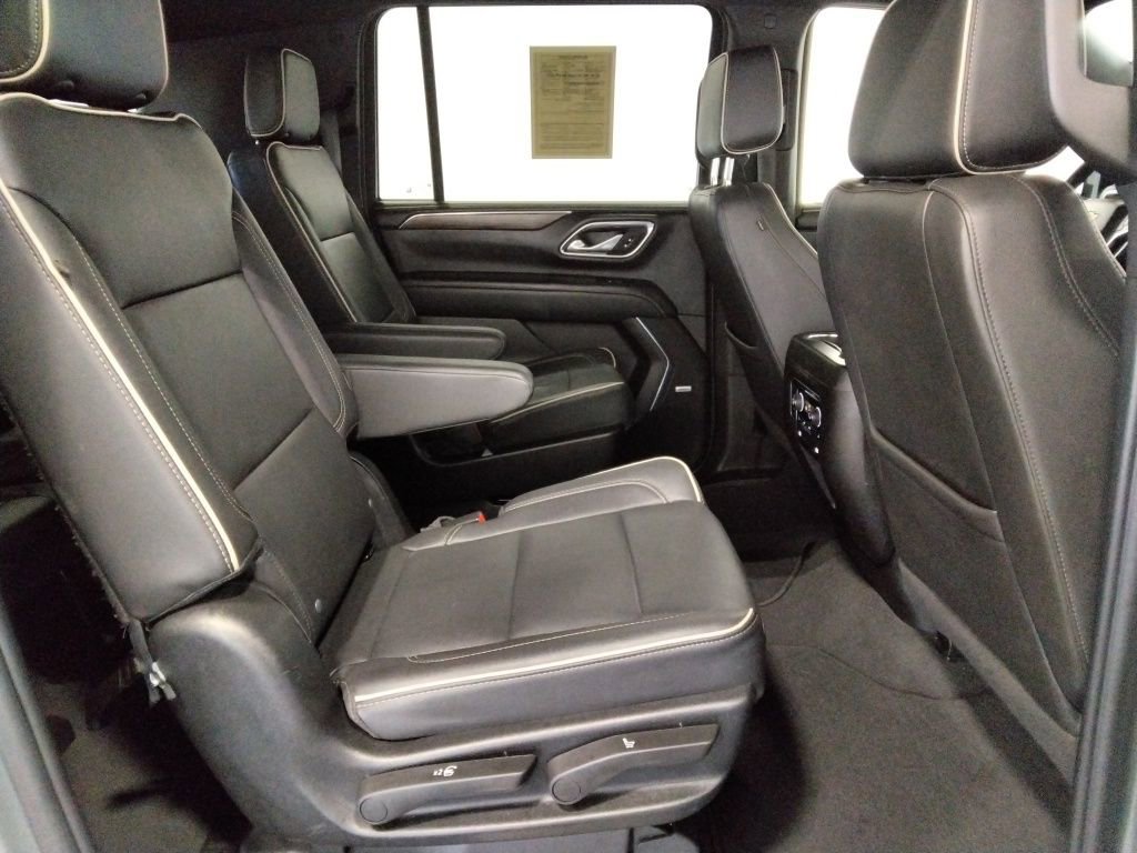 Used 2023 Chevrolet Suburban Premier image 46
