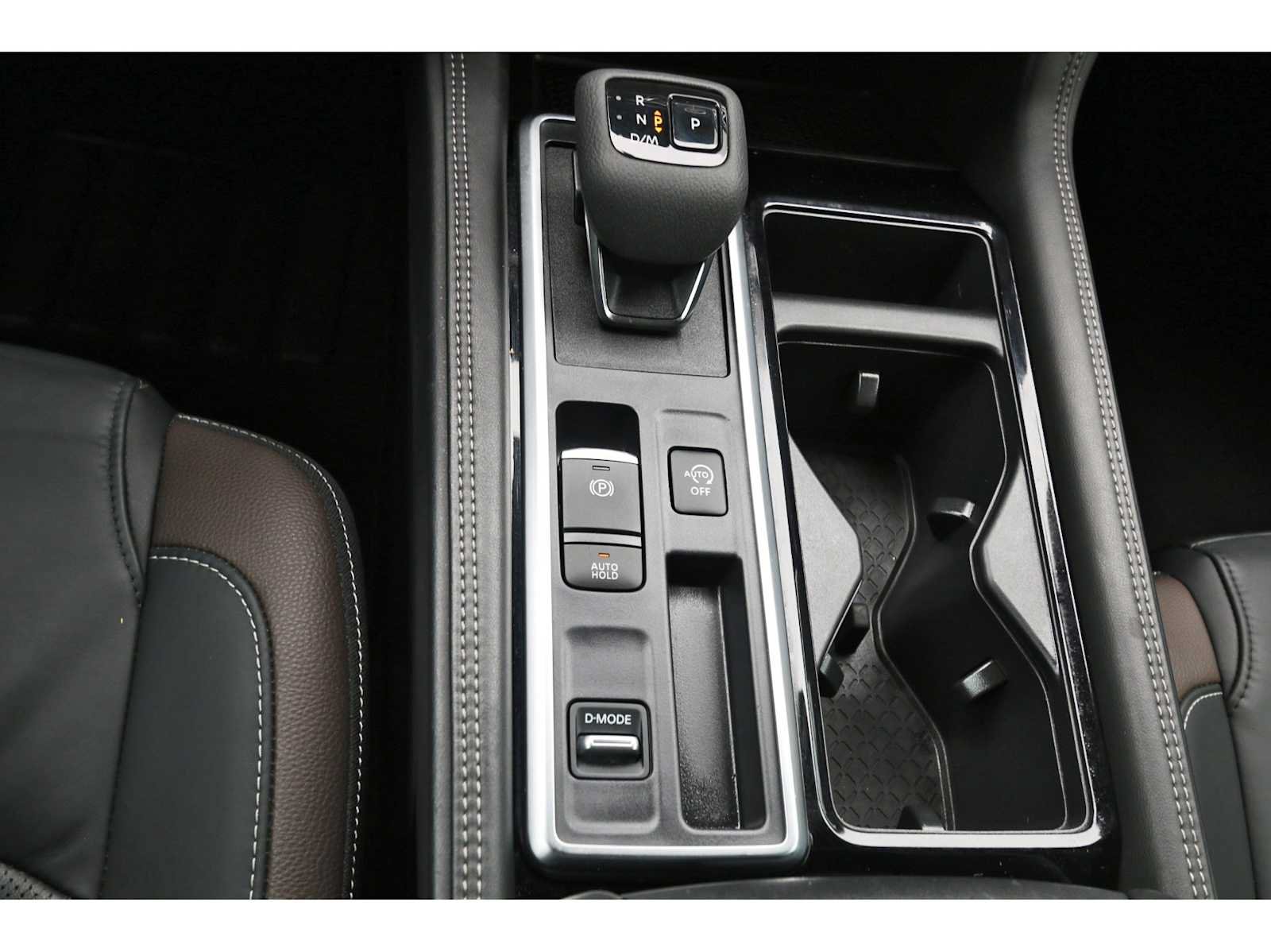 Used 2024 Nissan Pathfinder Platinum FWD image 26