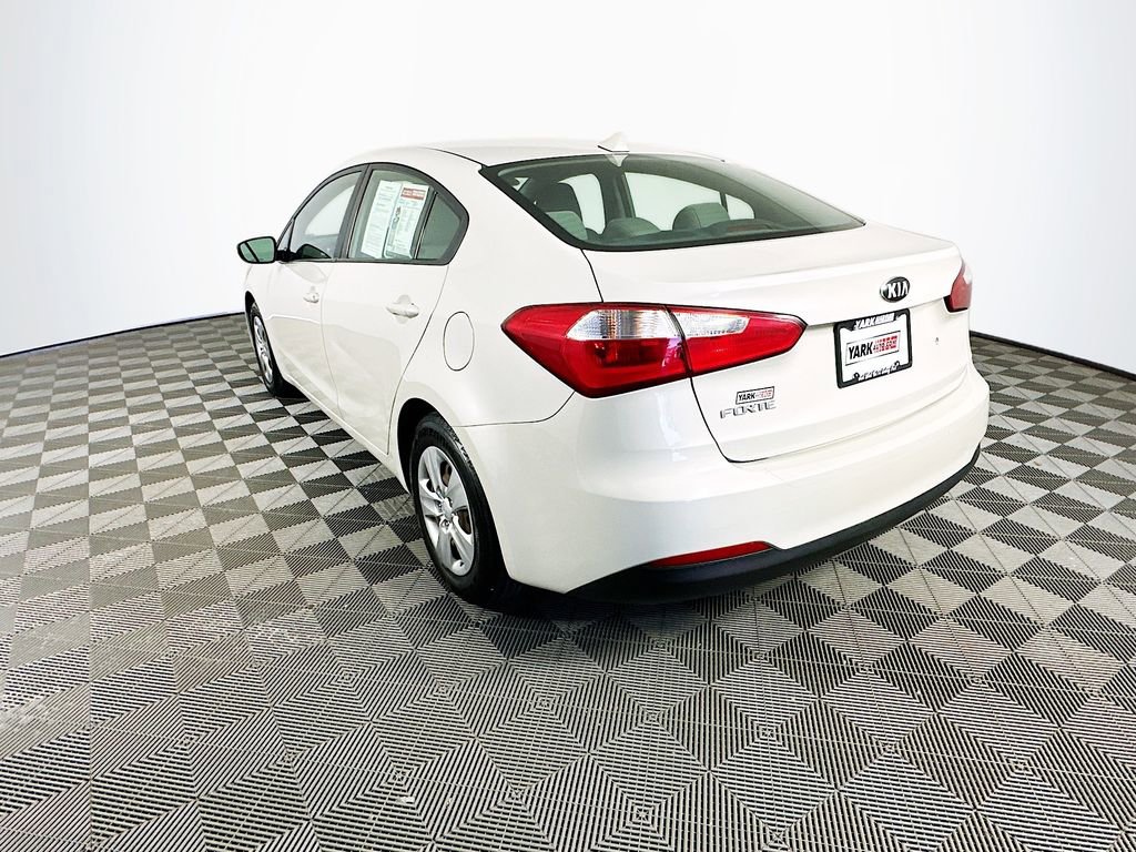 Used 2015 Kia Forte LX FWD image 6