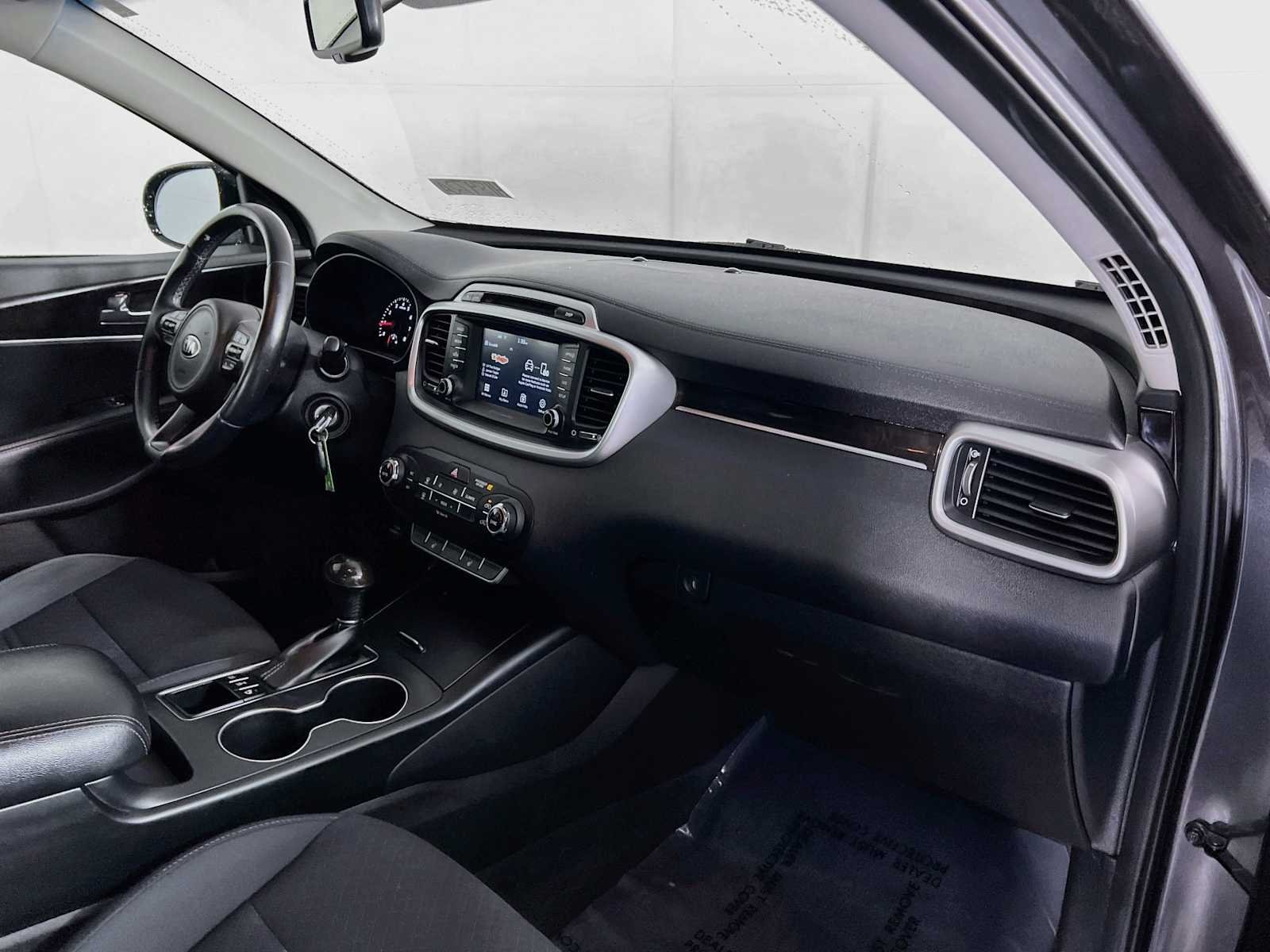 Used 2017 Kia Sorento AWD w/ LX Convenience Package image 28