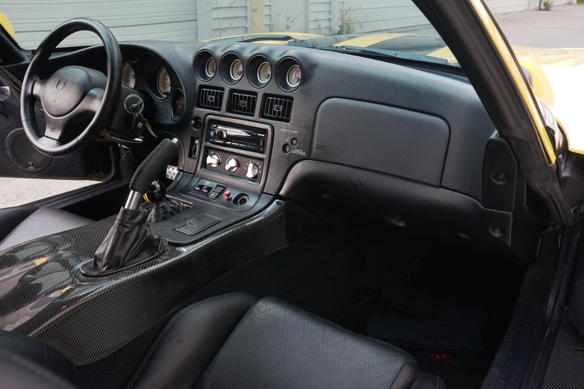 Used 2001 Dodge Viper GTS RWD image 5