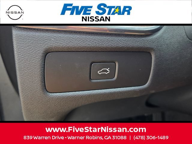 Used 2024 Volvo XC60 B5 Plus w/ Protection Package Premier AWD/4WD image 29