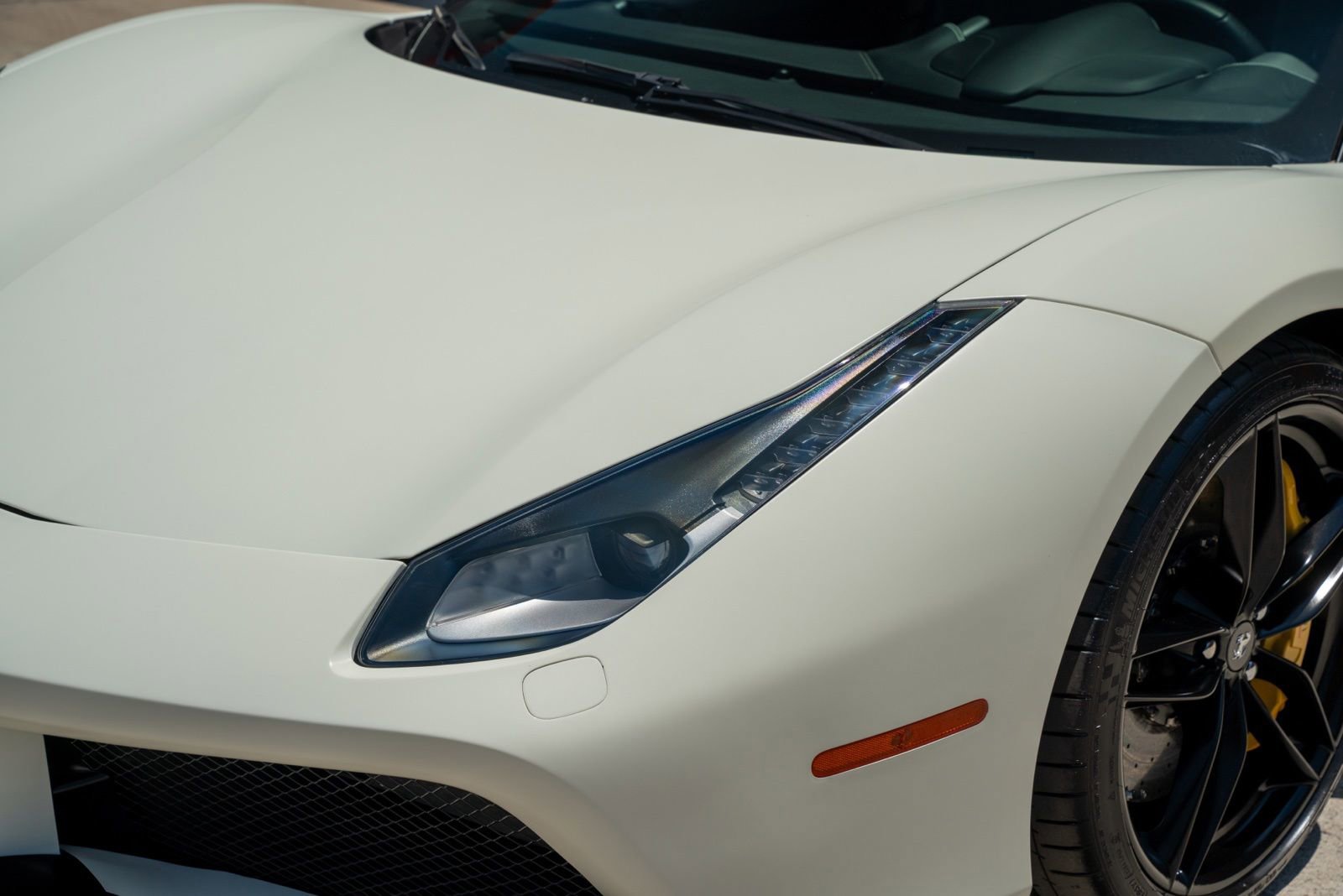 Used 2016 Ferrari 488 GTB RWD image 17