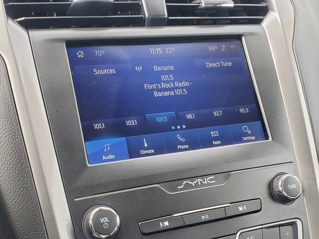 Used 2020 Ford Fusion SE image 16