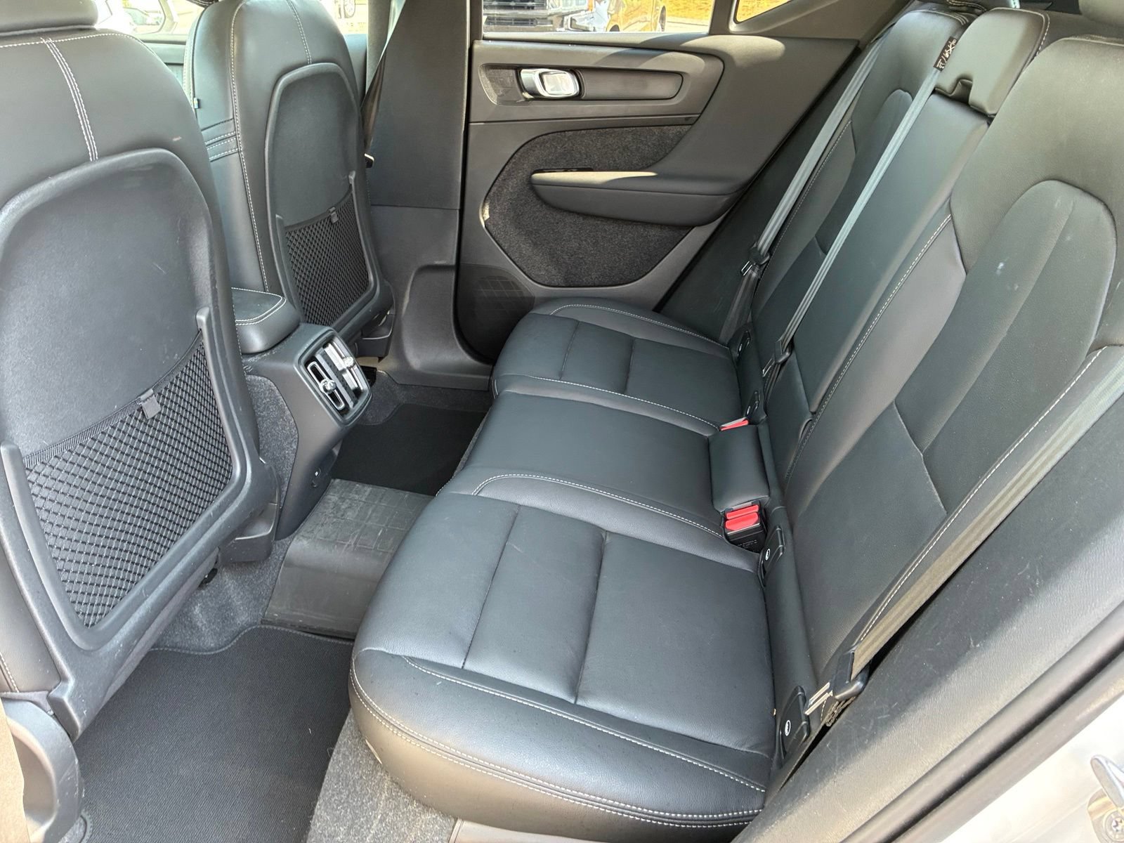 Used 2024 Volvo XC40 B5 Plus AWD/4WD image 15