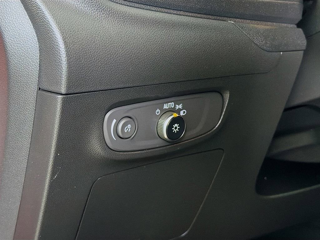 Used 2024 Buick Encore GX Sport Touring w/ Comfort Package image 12