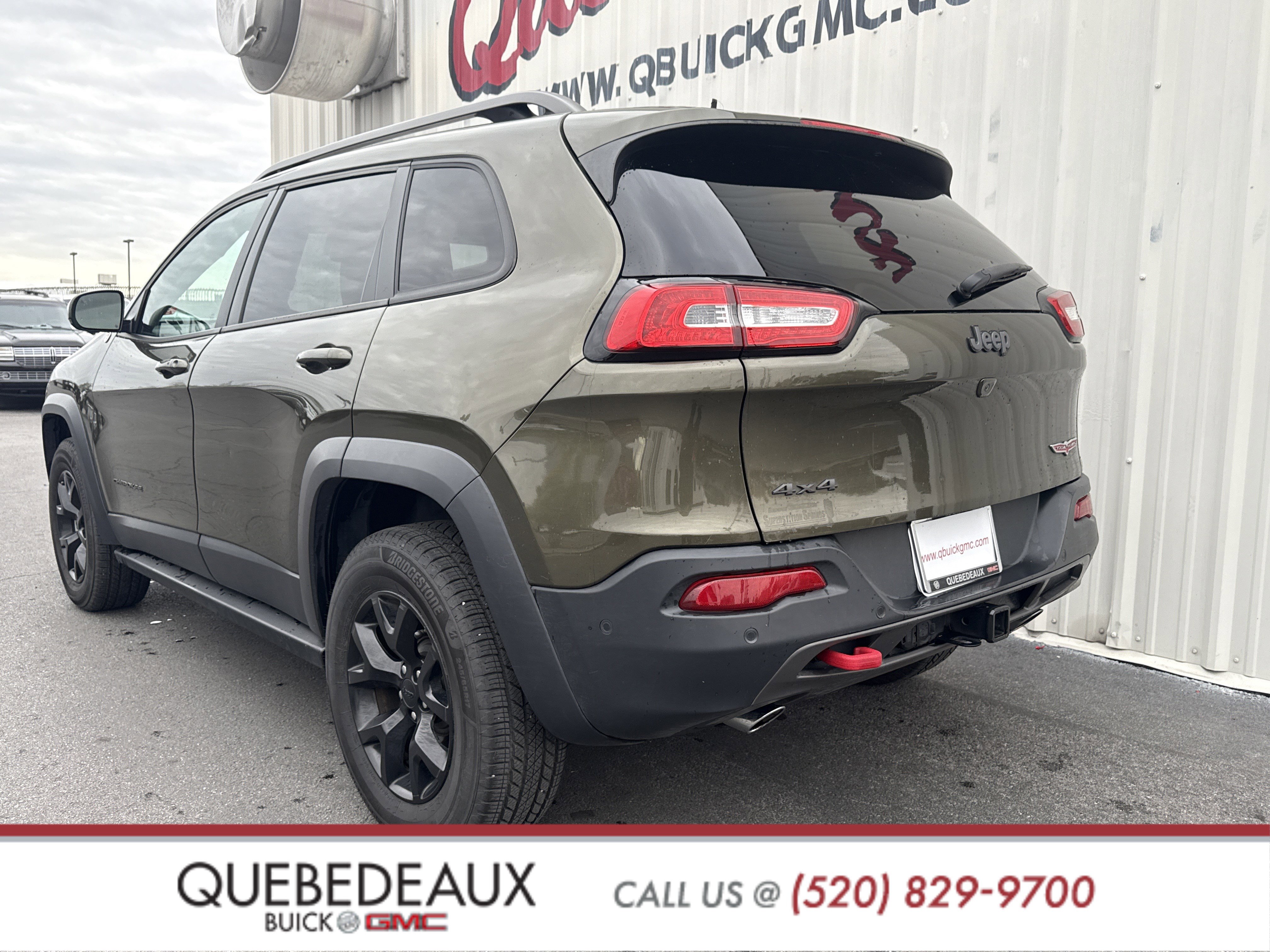 Used 2016 Jeep Cherokee Trailhawk w/ Comfort/Convenience Group image 12