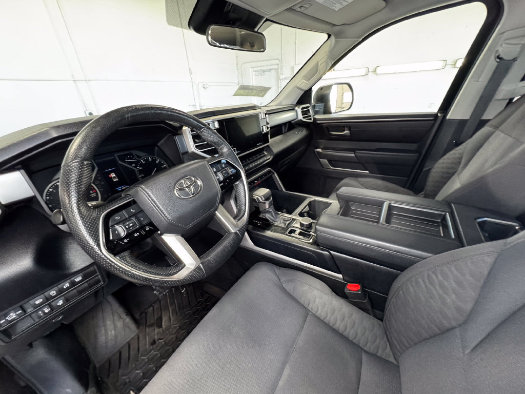 Used 2022 Toyota Tundra SR5 AWD/4WD image 14
