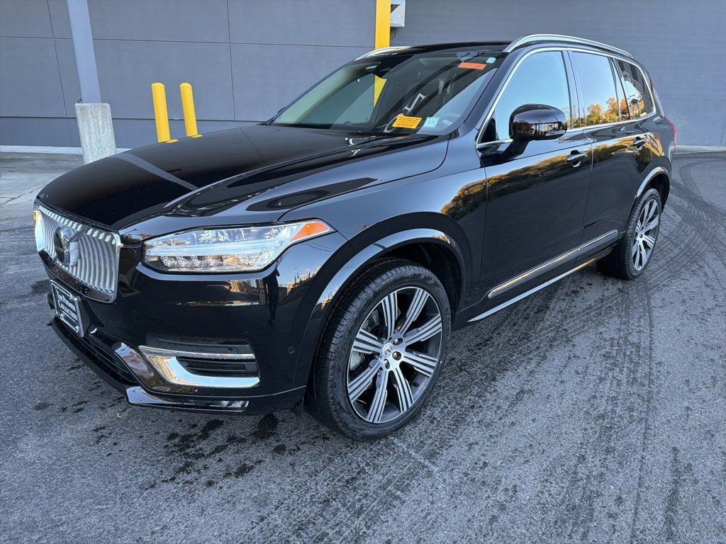 Certified 2023 Volvo XC90 B6 Ultimate w/ Lounge Package
