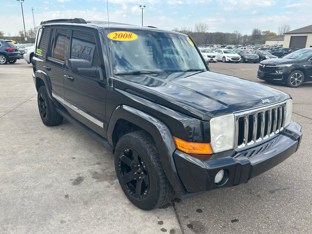 Used 2008 Jeep Commander Limited w/ Trailer Tow Group IV image 3