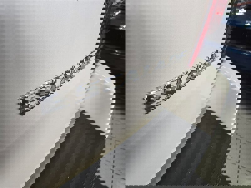 Used 2012 Cadillac Escalade Platinum image 32